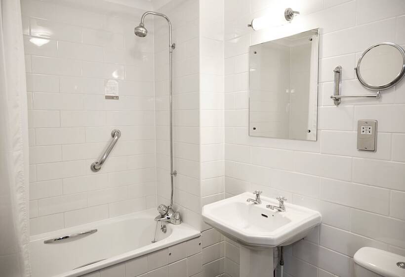 Bull Hotel By Greene King Inns