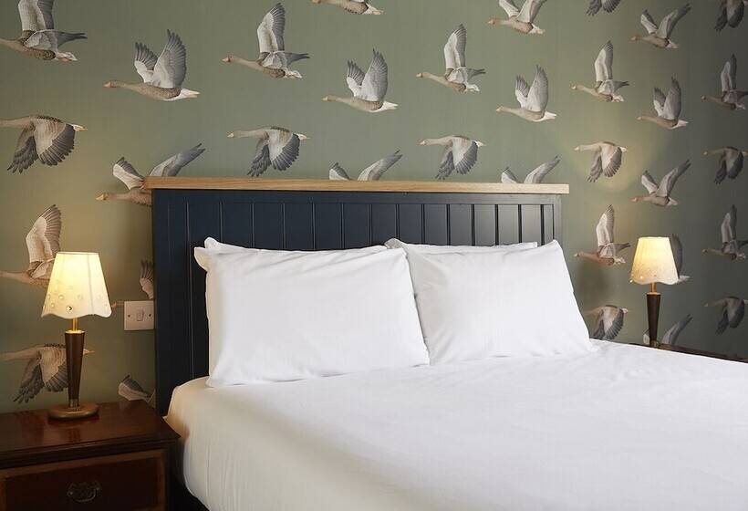 Bull Hotel By Greene King Inns