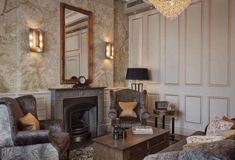 100 Queen S Gate Hotel London, Curio Collection By Hilton