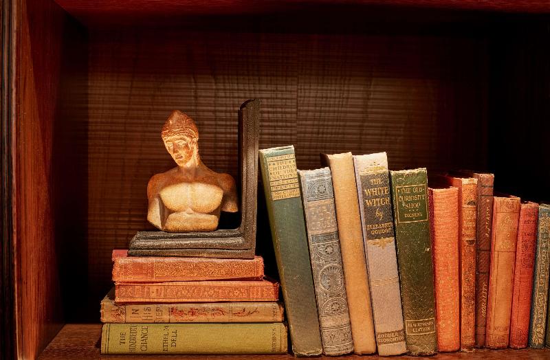 100 Queen S Gate Hotel London, Curio Collection By Hilton