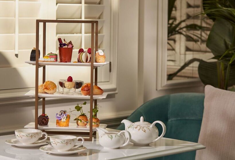 100 Queen S Gate Hotel London, Curio Collection By Hilton