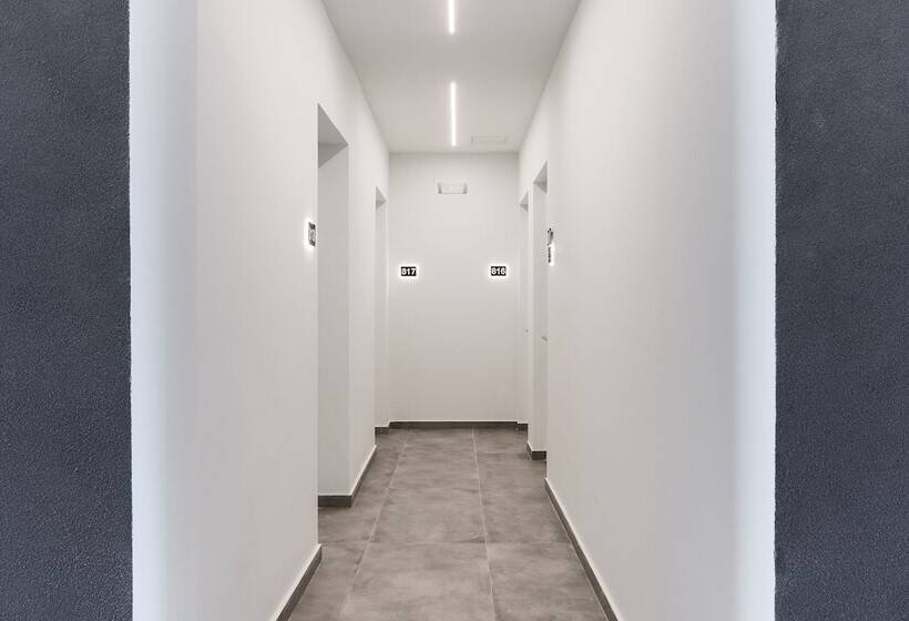 酒店 Acharavi Beach