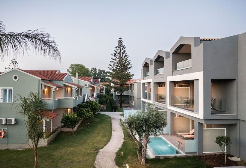 酒店 Acharavi Beach