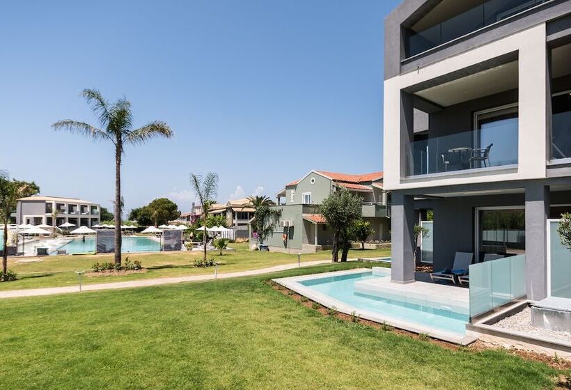 酒店 Acharavi Beach