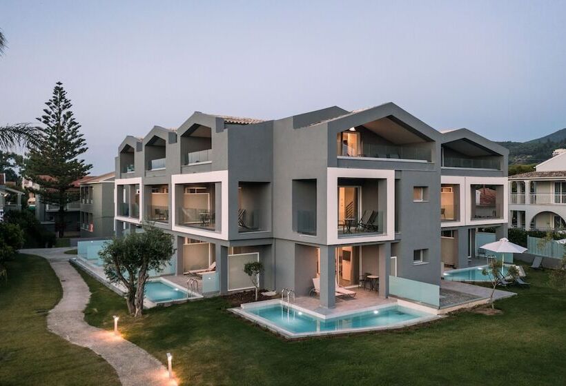 酒店 Acharavi Beach