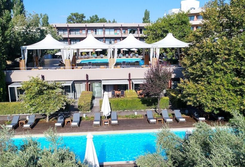 Alexander Beach Hotel & Spa