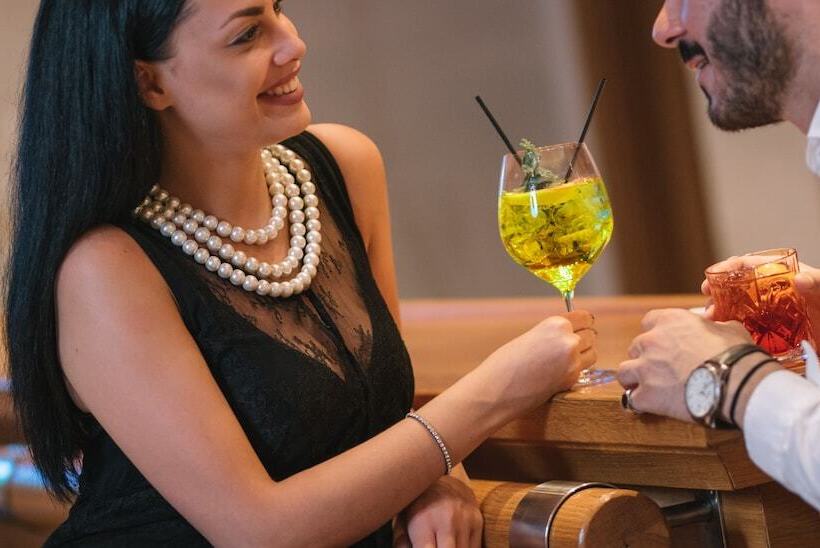 Alexander Beach Hotel & Spa