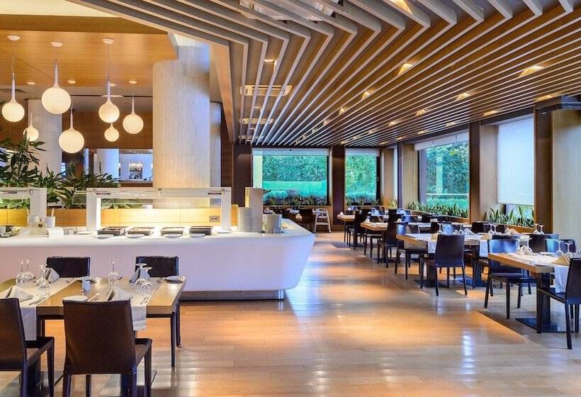 Alexander Beach Hotel & Spa