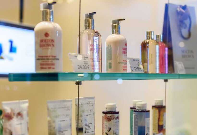 Alexander Beach Hotel & Spa