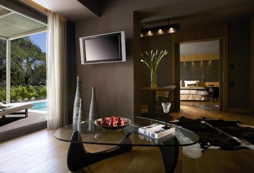 Alexander Beach Hotel & Spa