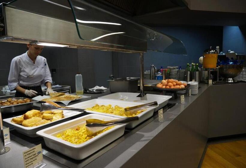 Alexander Beach Hotel & Spa