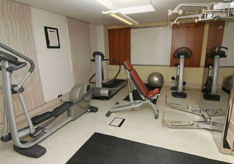 ホテル Ambassadors Bloomsbury