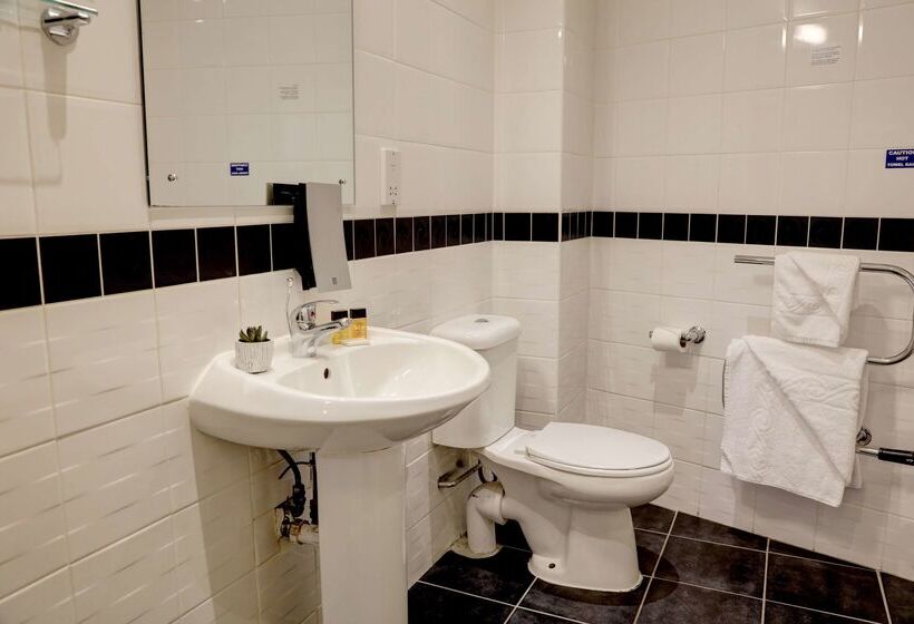Отель Best Western Stoke On Trent City Centre