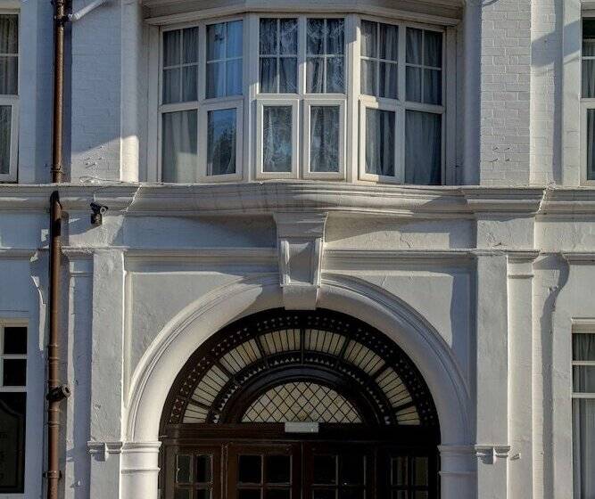 Отель Best Western Stoke On Trent City Centre