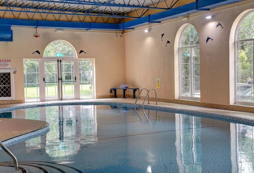 Отель Best Western The Royal Chase