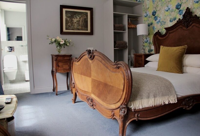 בית מלון כפרי Blue Boar