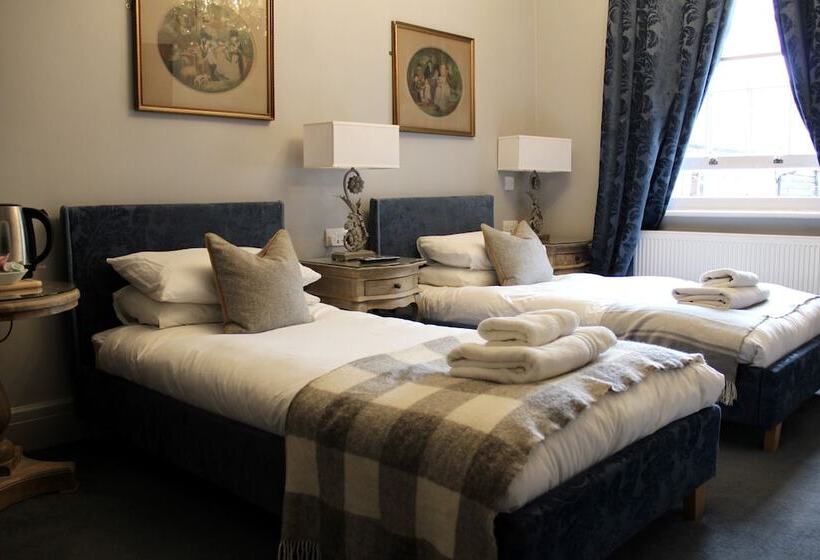 בית מלון כפרי Blue Boar