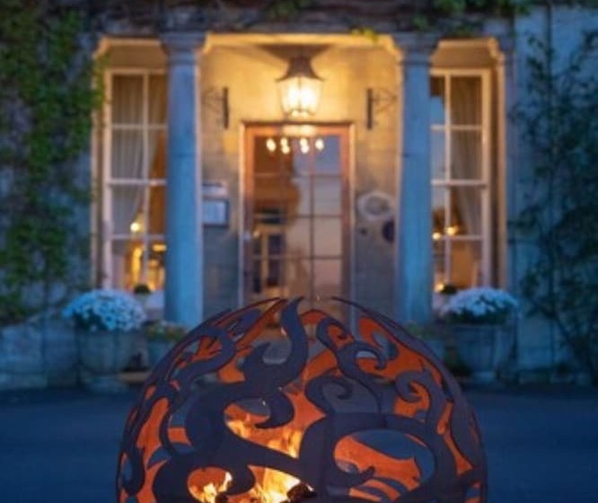 Отель Burleigh Court