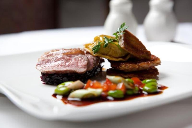 בית מלון כפרי Burt S