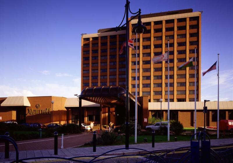 בית מלון כפרי Cardiff Marriott