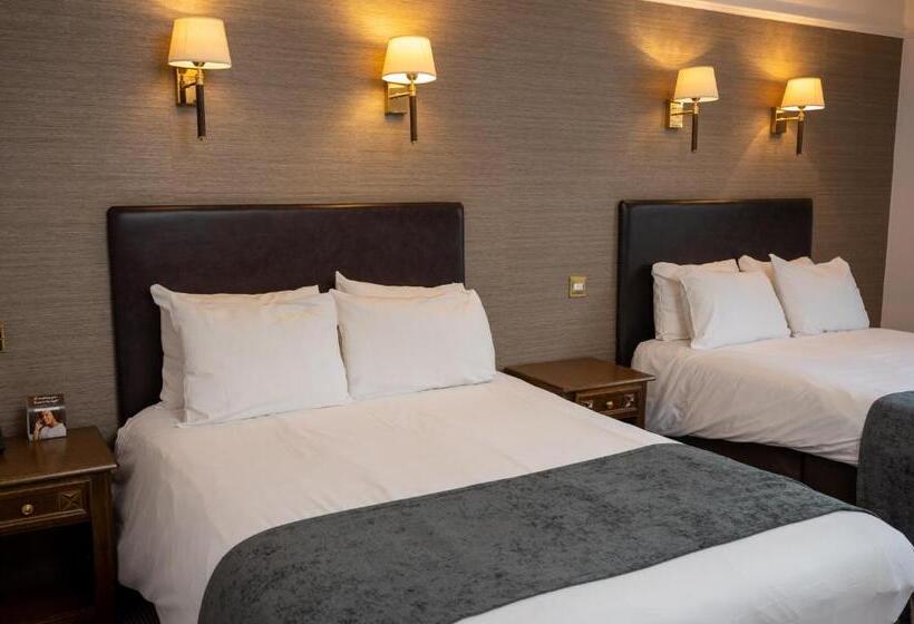 호텔 Castle And Ball By Greene King Inns