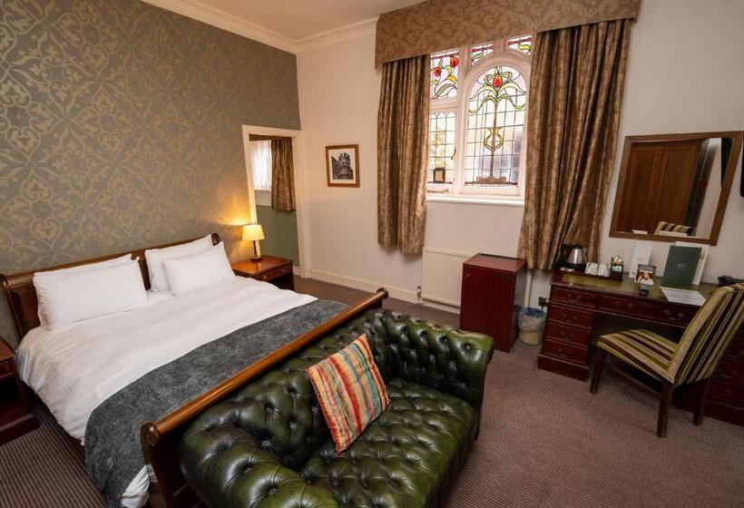 호텔 Castle And Ball By Greene King Inns