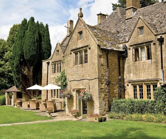 ホテル Charingworth Manor