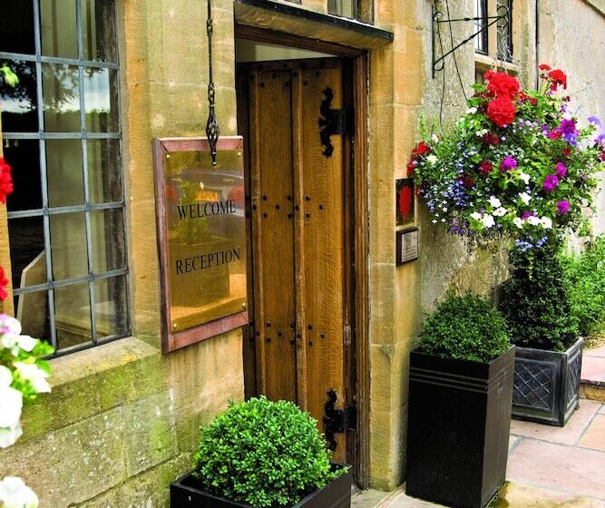 ホテル Charingworth Manor