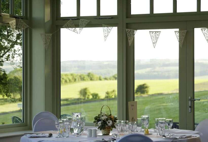 ホテル Charingworth Manor