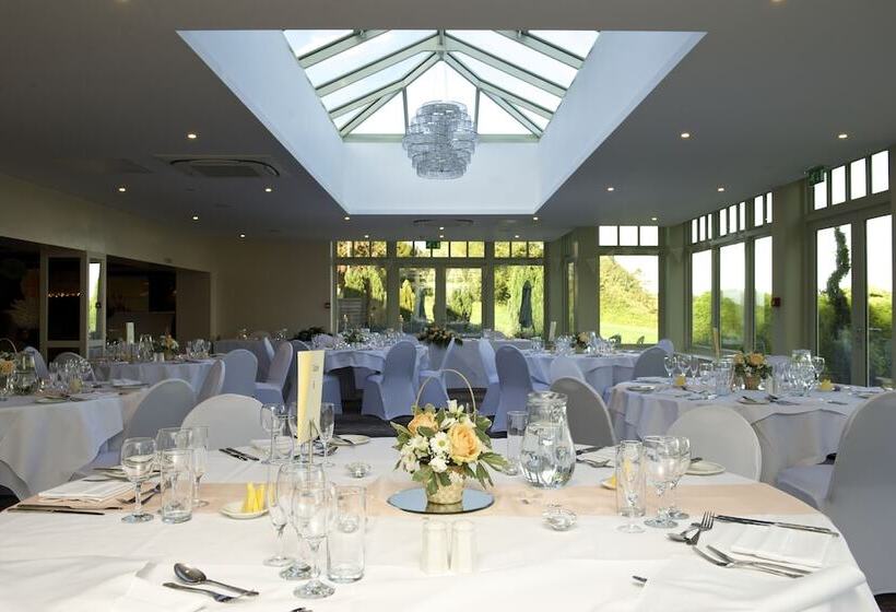 ホテル Charingworth Manor