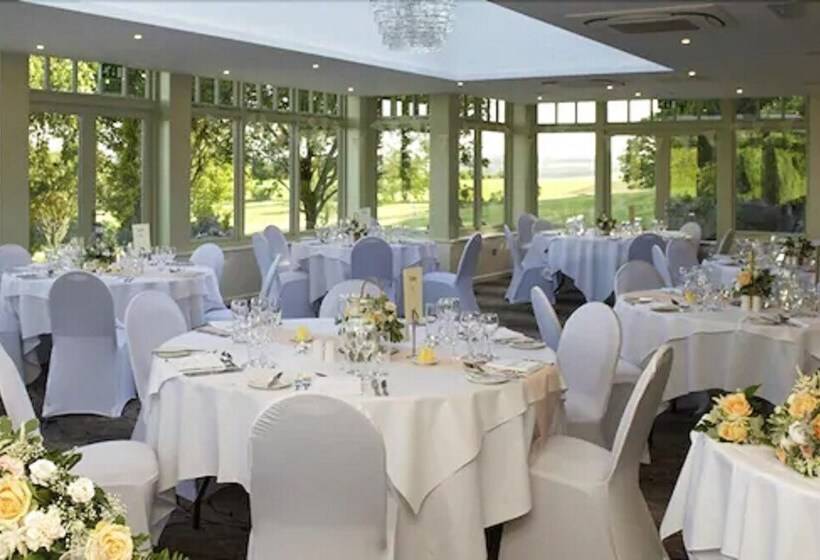 ホテル Charingworth Manor