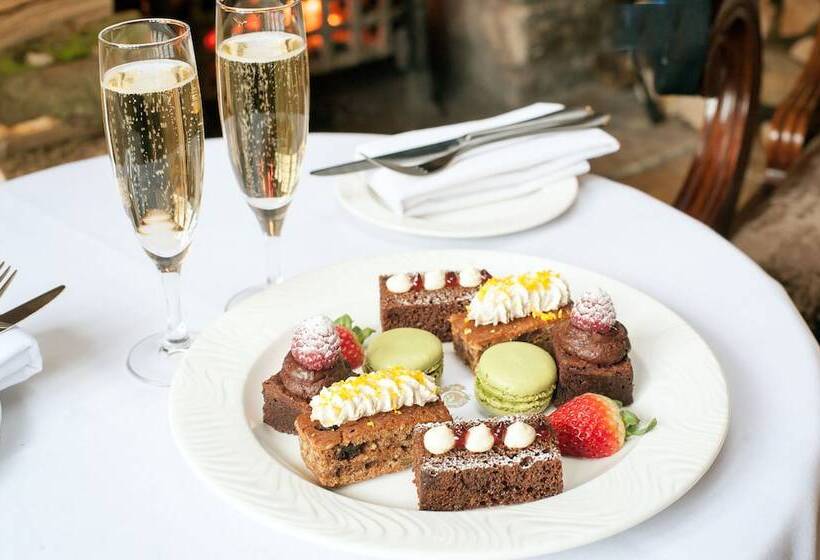 ホテル Charingworth Manor