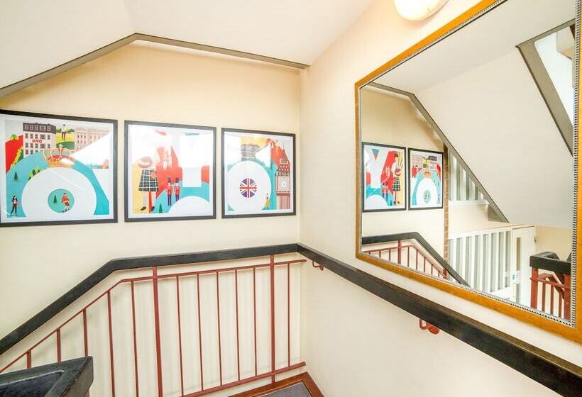 Отель The Chiltern