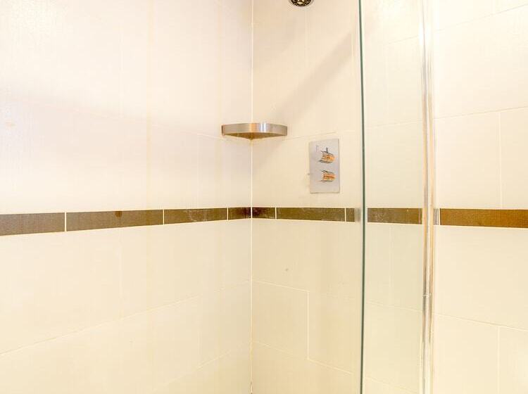 Отель The Chiltern