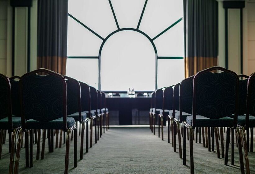 فندق Cedar Court Wakefield