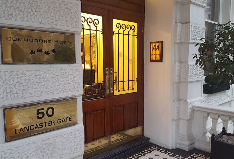 Отель Commodore