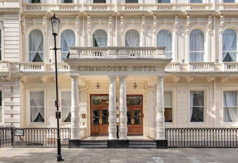 Отель Commodore