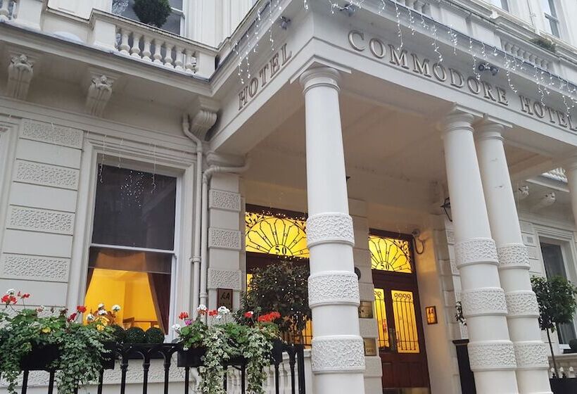 Отель Commodore