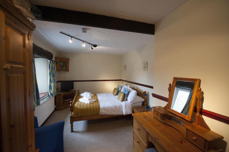 酒店 Cwmwennol Country House