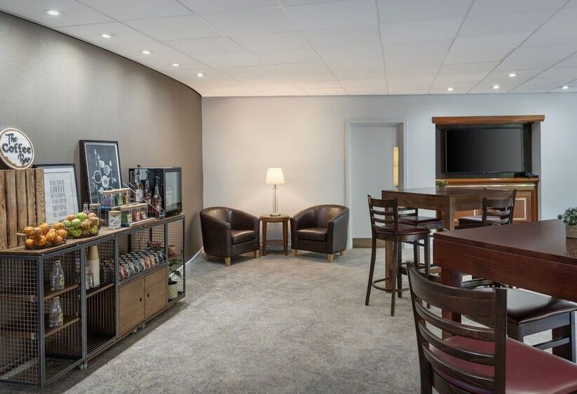 Delta Hotels By Marriott Tudor Park Country Club