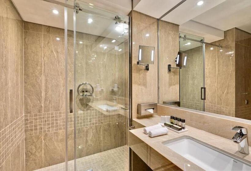 هتل Divani Caravel