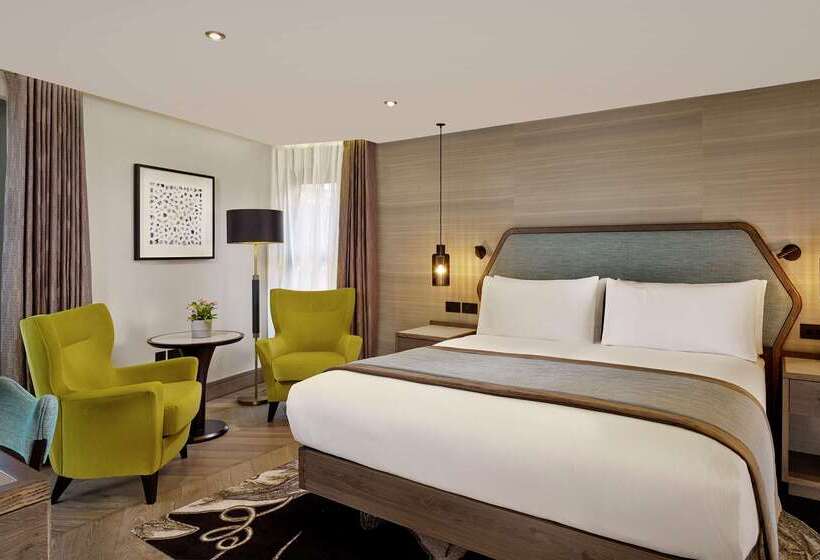 هتل Doubletree By Hilton  London  West End