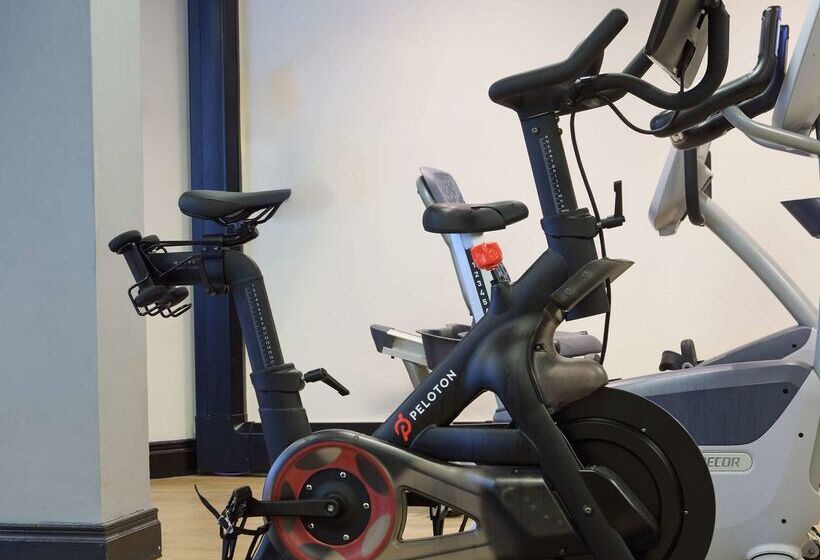 호텔 Doubletree By Hilton St. Anne's Manor