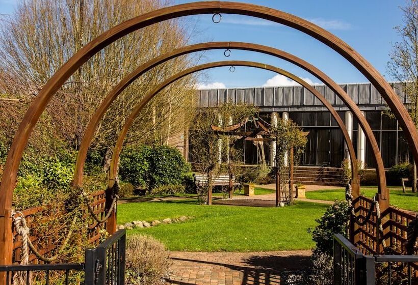 Отель Everglades