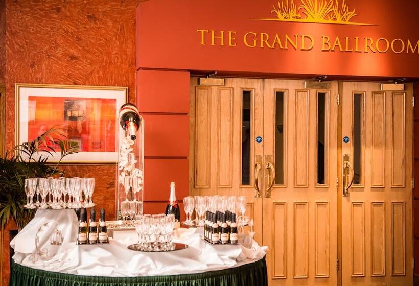 Отель Everglades