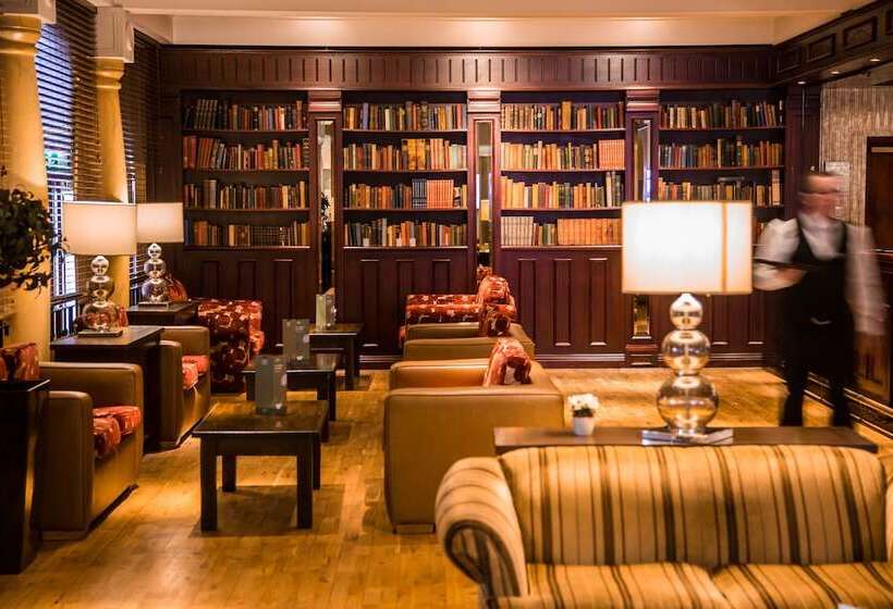 Отель Everglades