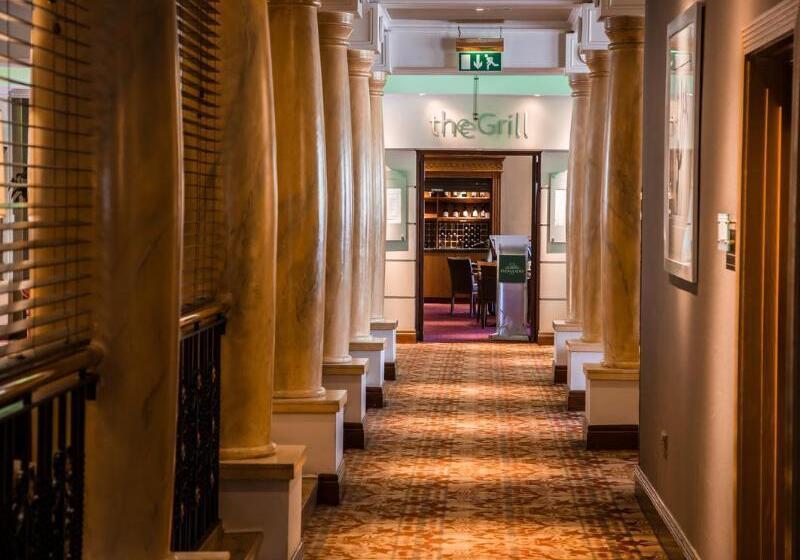 Отель Everglades