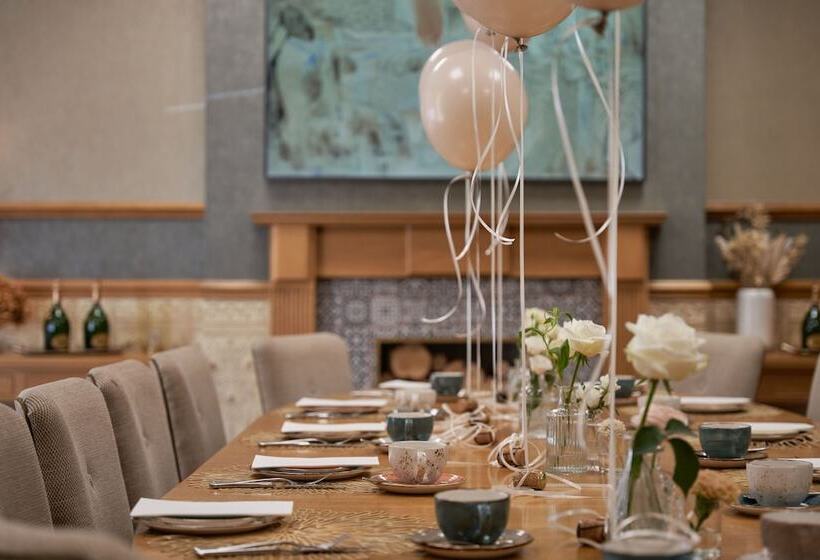 Fairlawns, Hotel And Spa