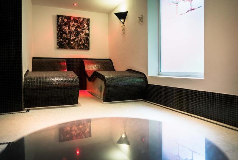 Fairlawns, Hotel And Spa