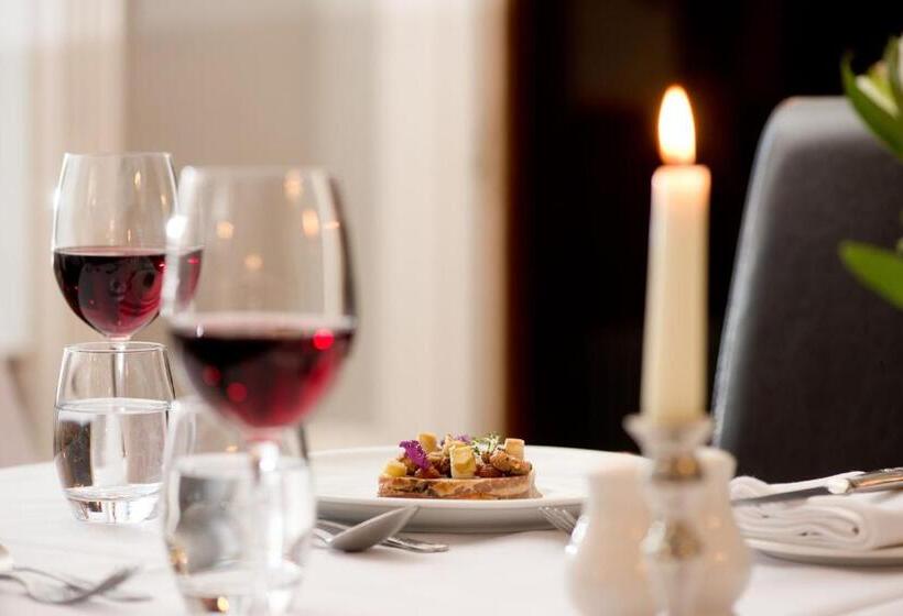 בית מלון כפרי Glewstone Court Country House